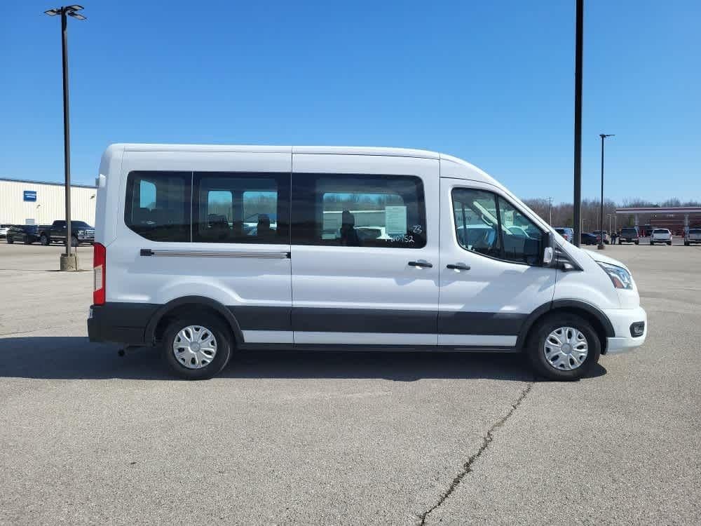 2023 Ford Transit Passenger Wagon XLT
