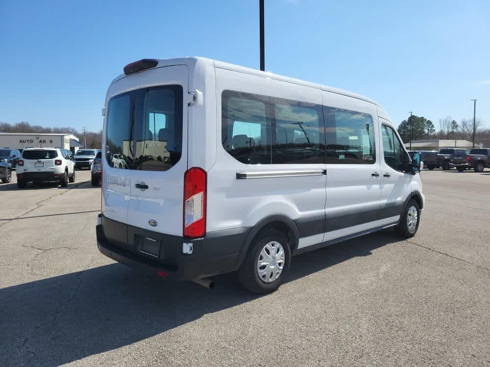 2023 Ford Transit Passenger Wagon XLT