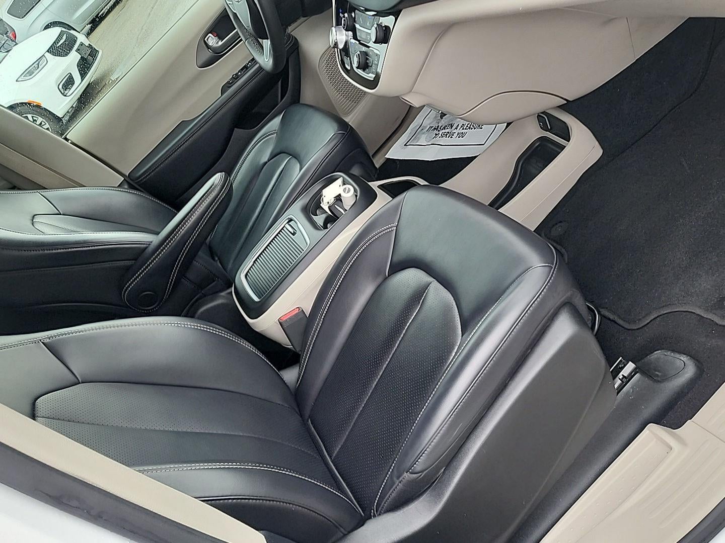 2023 Chrysler Pacifica Touring L