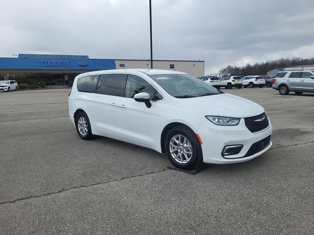 2023 Chrysler PACIFICA TOURING L
