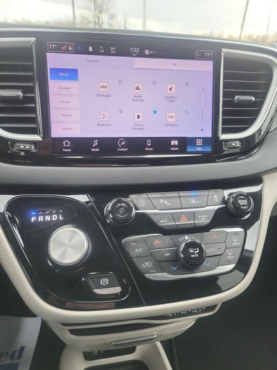 2023 Chrysler PACIFICA TOURING L