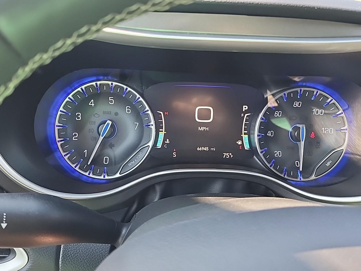 2023 Chrysler Pacifica Touring L