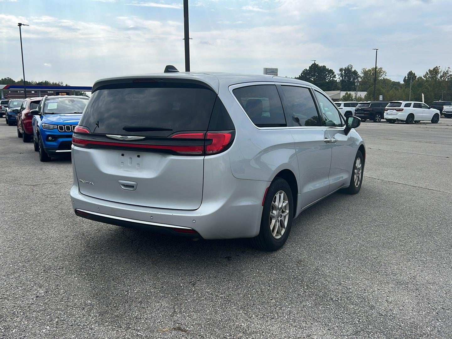 2024 Chrysler Pacifica Touring L