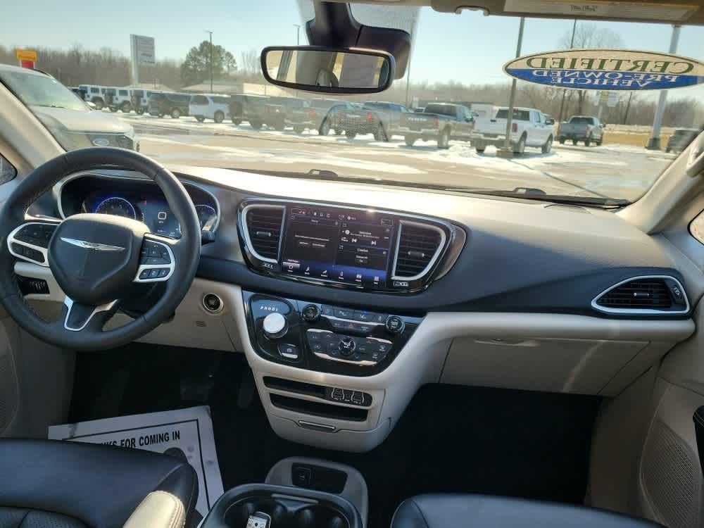 2023 Chrysler PACIFICA TOURING L