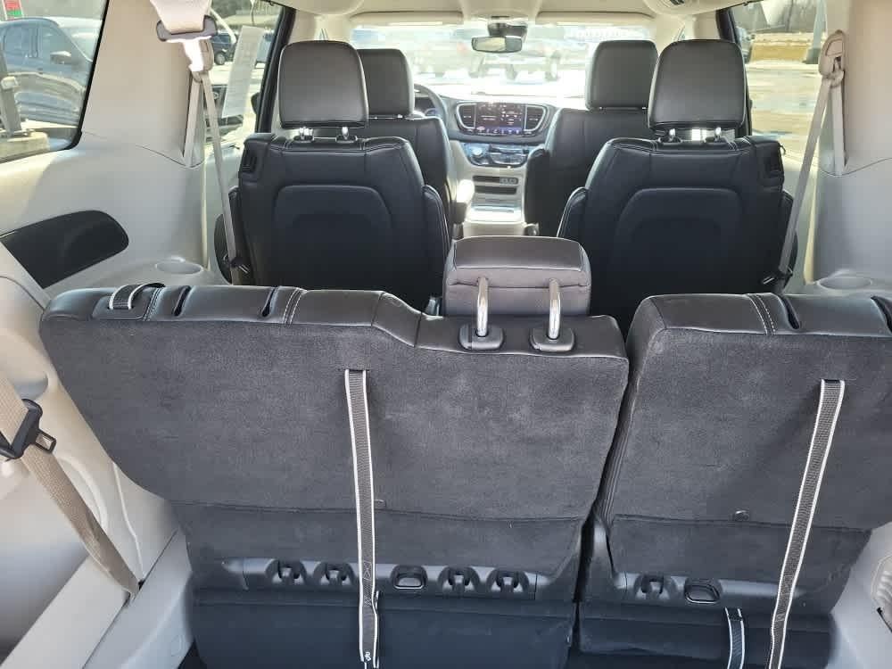 2023 Chrysler PACIFICA TOURING L