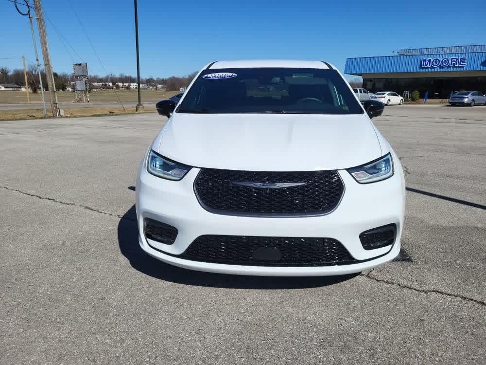 2024 Chrysler Pacifica Hybrid S Appearance Pkg