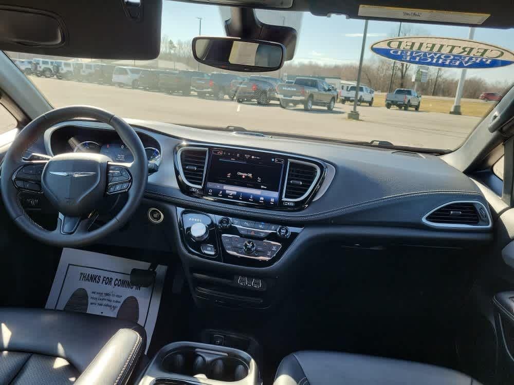 2024 Chrysler Pacifica Hybrid S Appearance Pkg