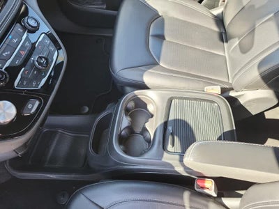 2024 Chrysler Pacifica Hybrid S Appearance Pkg