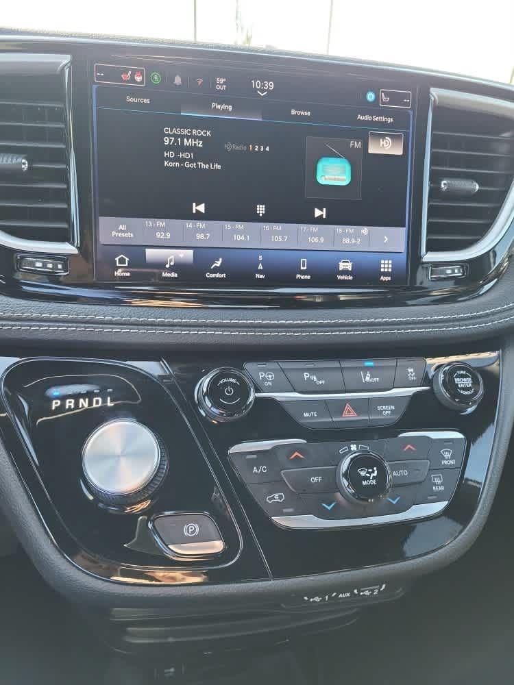 2024 Chrysler Pacifica Hybrid S Appearance Pkg