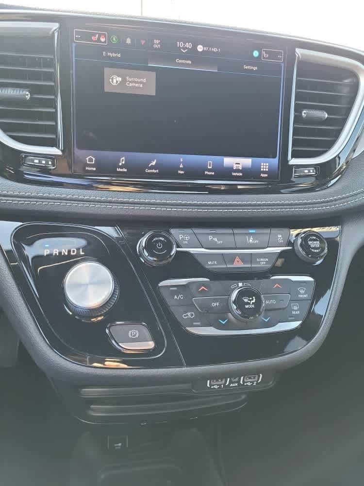 2024 Chrysler Pacifica Hybrid S Appearance Pkg