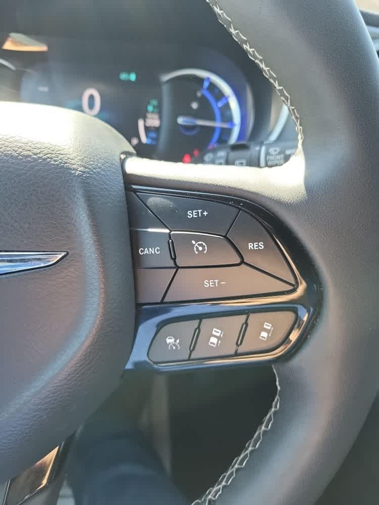 2024 Chrysler Pacifica Hybrid S Appearance Pkg