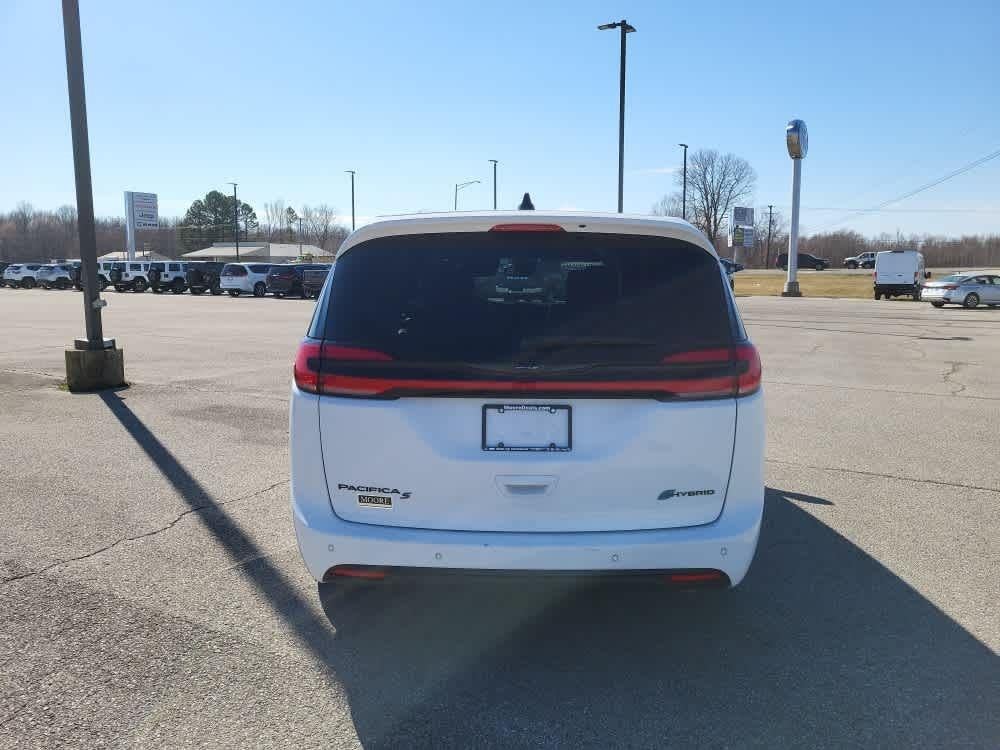 2024 Chrysler Pacifica Hybrid S Appearance Pkg