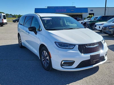 2024 Chrysler Pacifica Hybrid Select