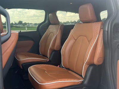 2025 Chrysler Pacifica Pinnacle
