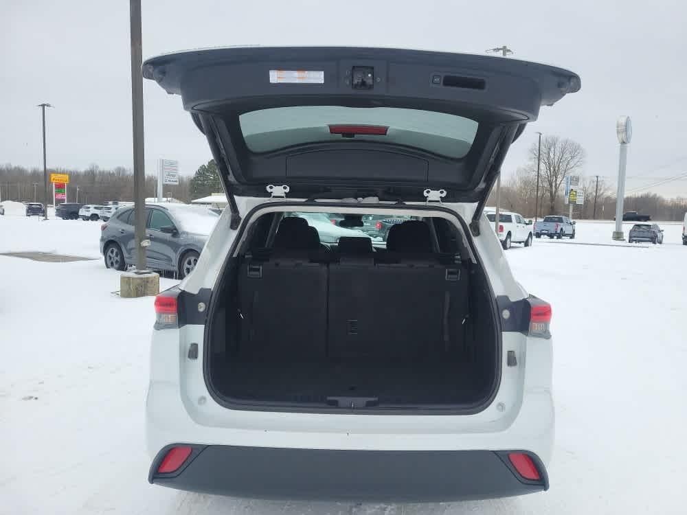 2023 TOYOTA TRUCK HIGHLANDER LE