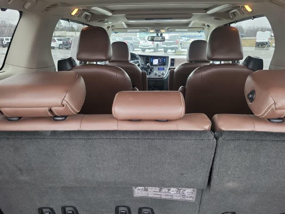 2016 Toyota Sienna Limited Premium 7-Passenger