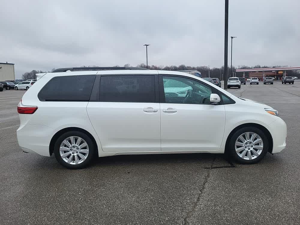 2016 Toyota Sienna Limited Premium 7-Passenger