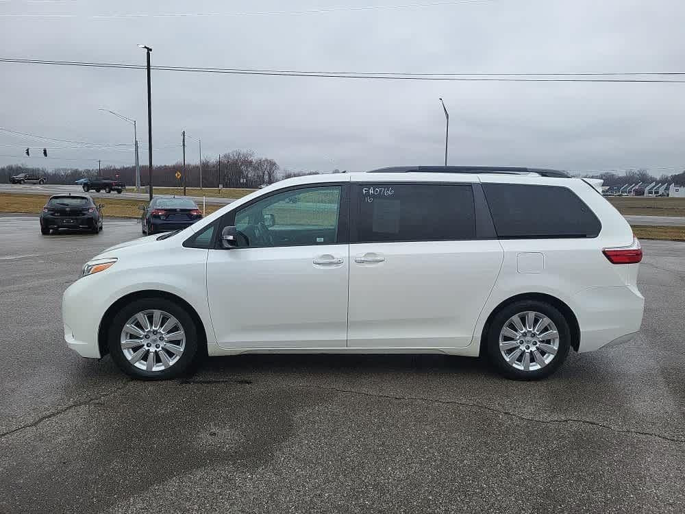 2016 Toyota Sienna Limited Premium 7-Passenger
