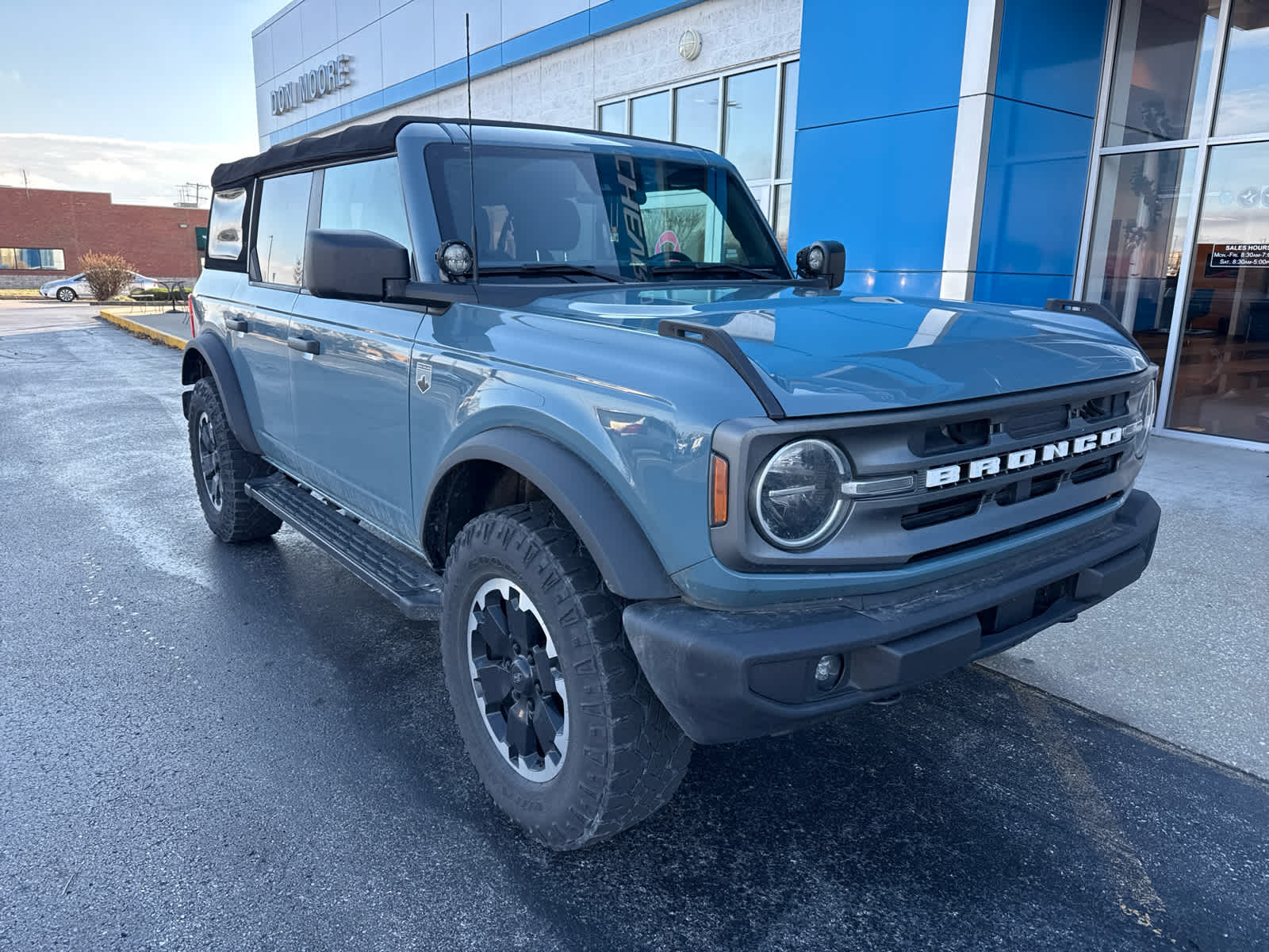 2021 Ford Bronco Base