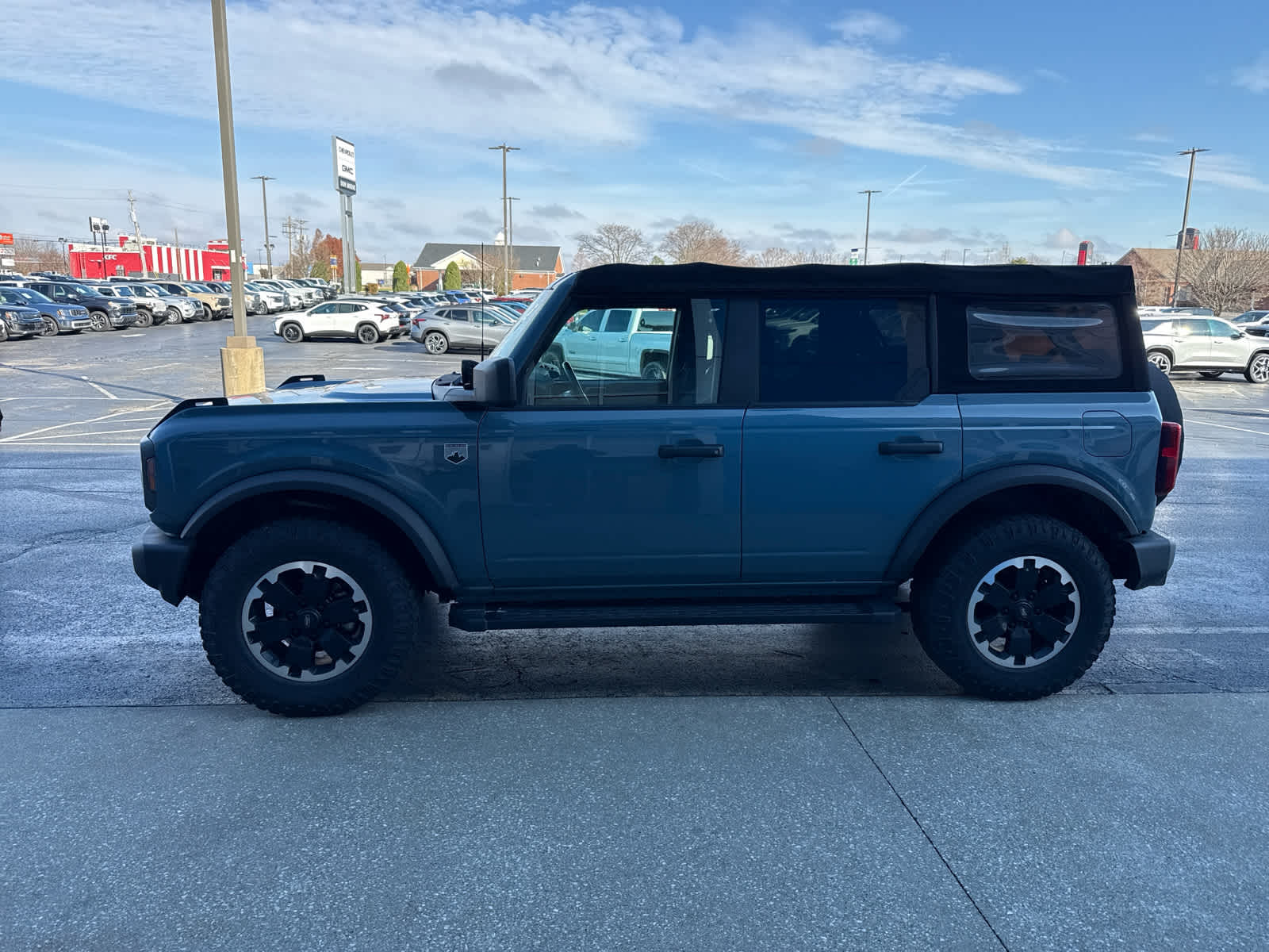 2021 Ford Bronco Base