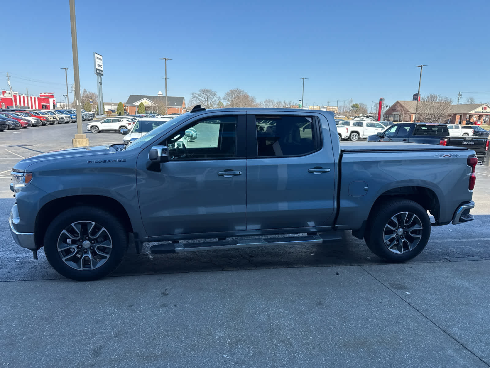 2023 Chevrolet Silverado 1500 LT (2FL)