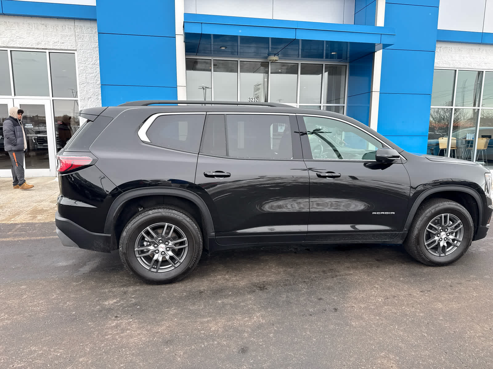 2025 GMC Acadia Elevation