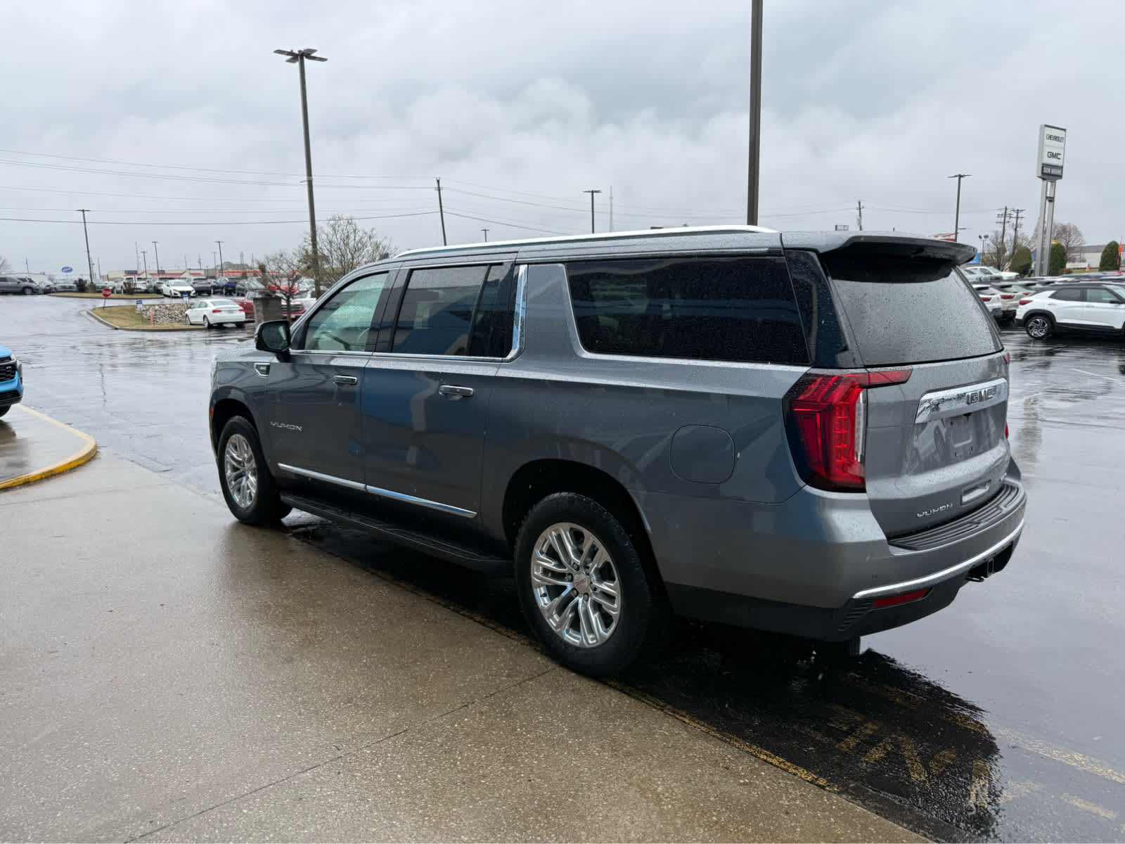 2022 GMC Yukon XL SLT