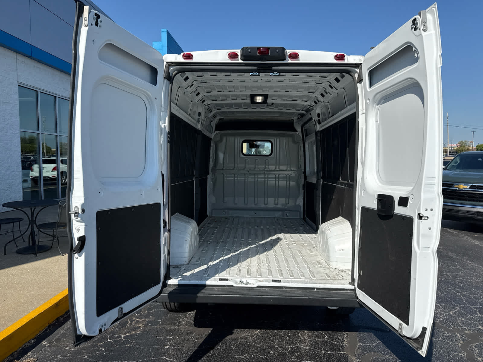 2025 RAM ProMaster Cargo Van Tradesman