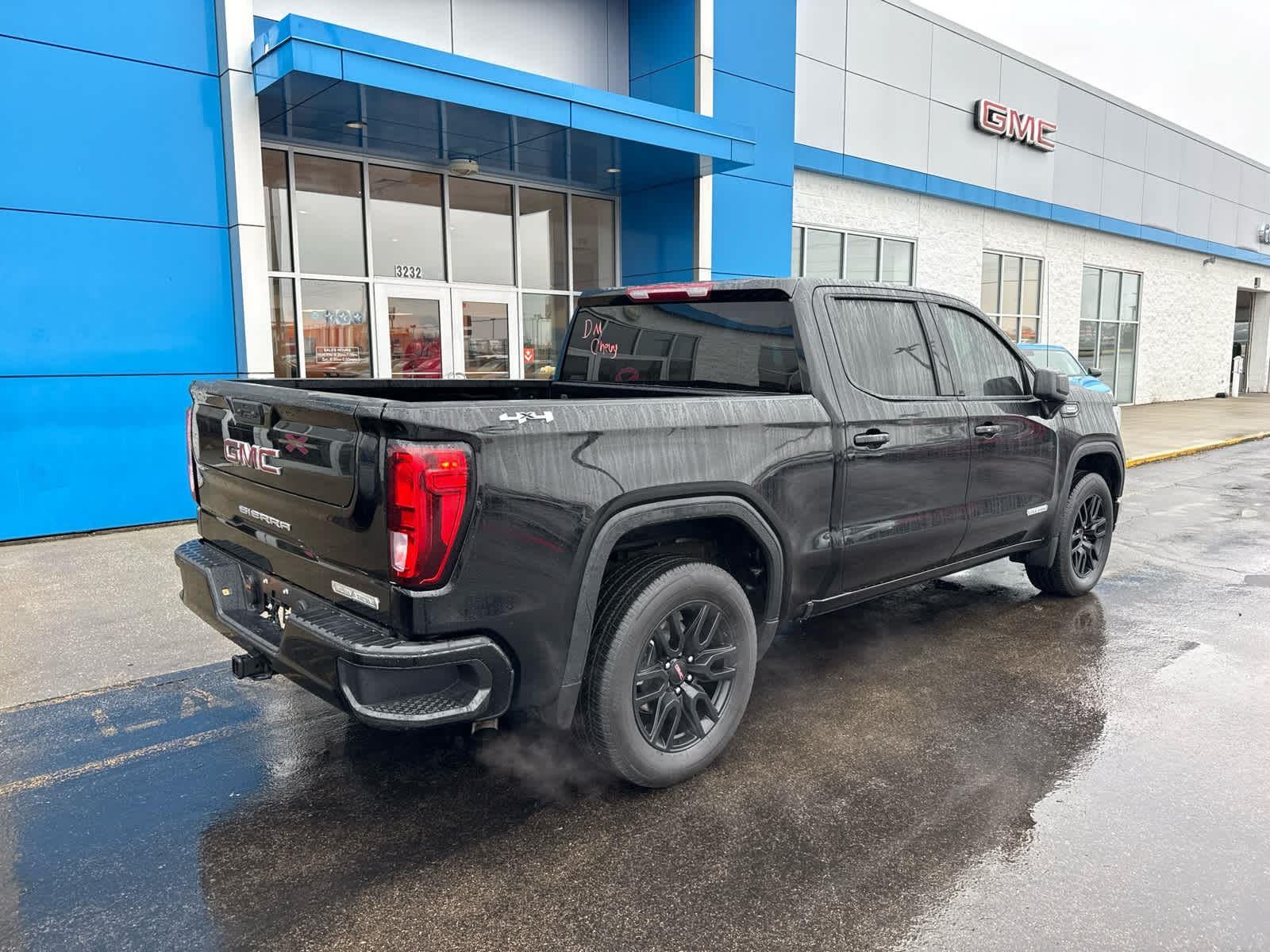 2025 GMC Sierra 1500 Elevation