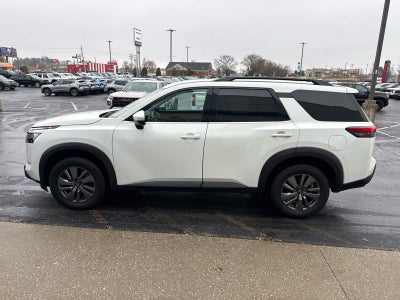 2025 Nissan Pathfinder SV