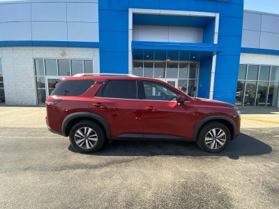 2023 Nissan Pathfinder SL