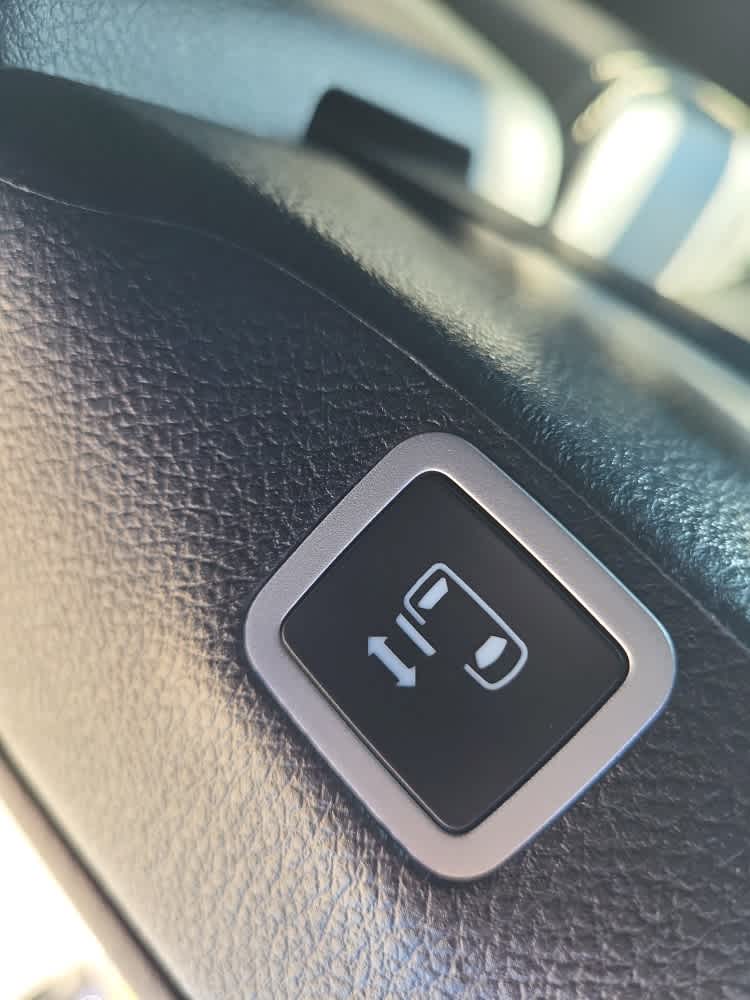 2024 Chrysler Pacifica Hybrid S Appearance Pkg