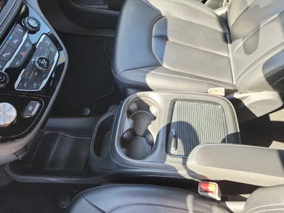 2024 Chrysler Pacifica Hybrid S Appearance Pkg