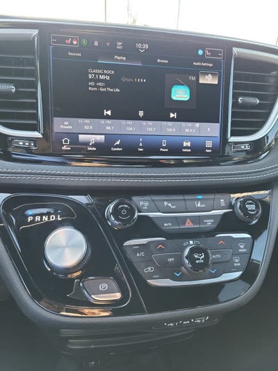 2024 Chrysler Pacifica Hybrid S Appearance Pkg