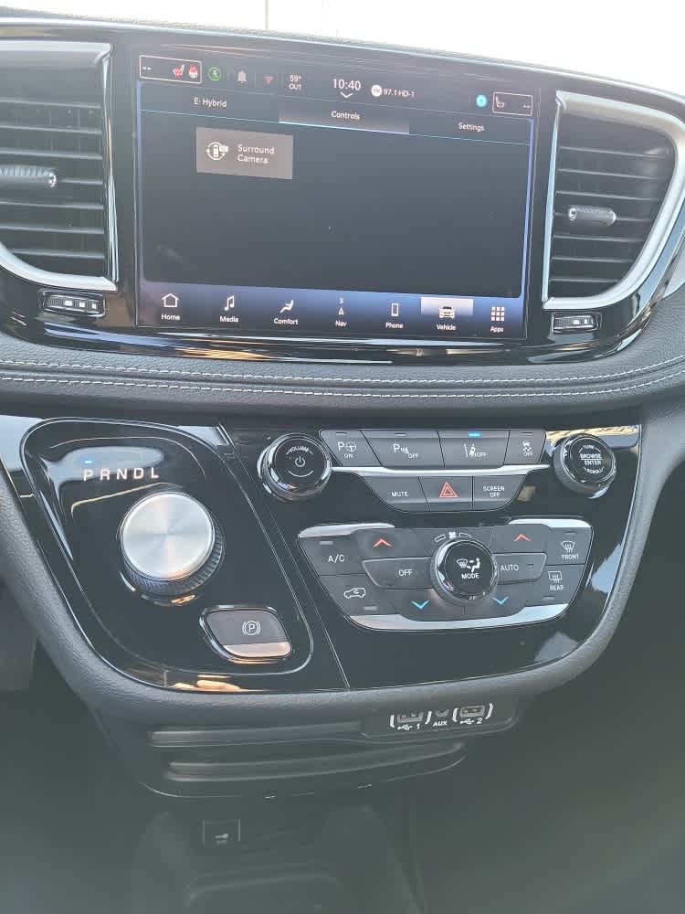 2024 Chrysler Pacifica Hybrid S Appearance Pkg