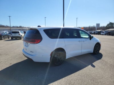 2024 Chrysler Pacifica Hybrid S Appearance Pkg
