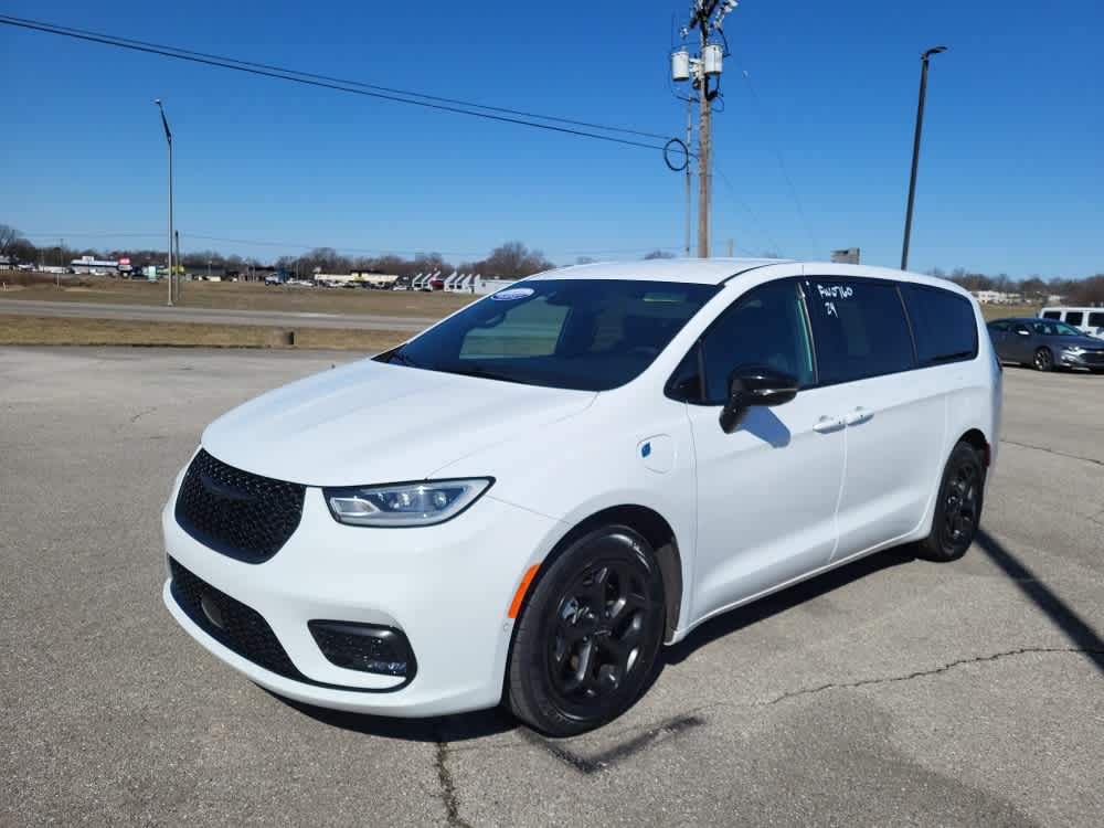 2024 Chrysler Pacifica Hybrid S Appearance Pkg