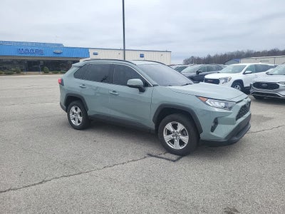 2020 Toyota RAV4 XLE