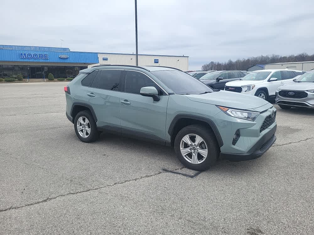 2020 Toyota RAV4 XLE
