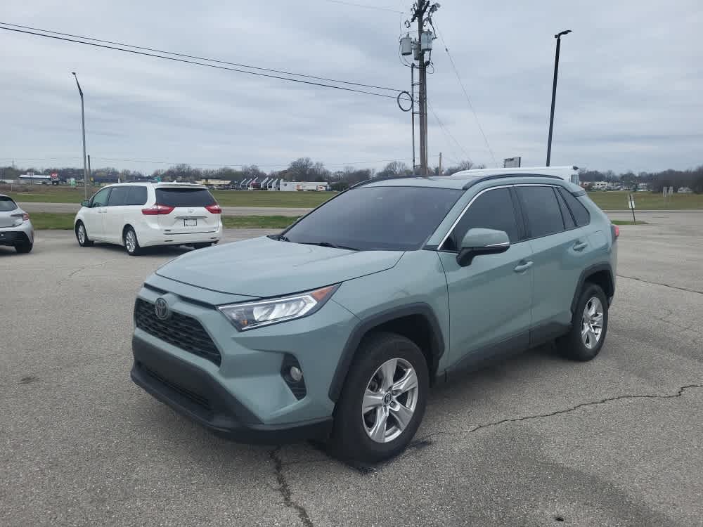 2020 Toyota RAV4 XLE
