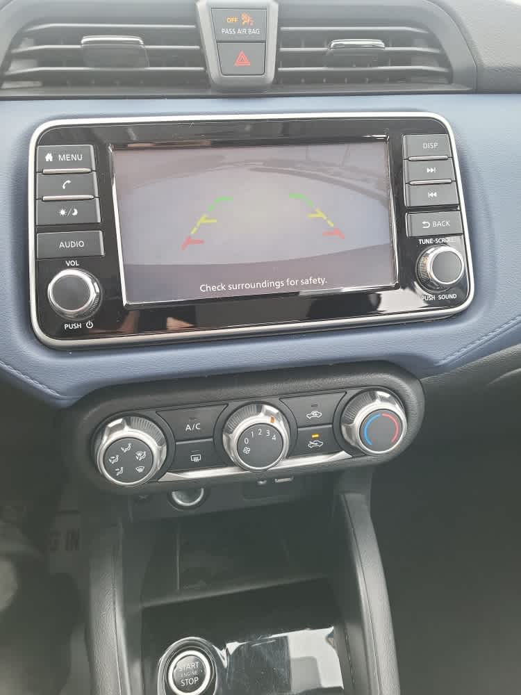 2023 Nissan Versa SV