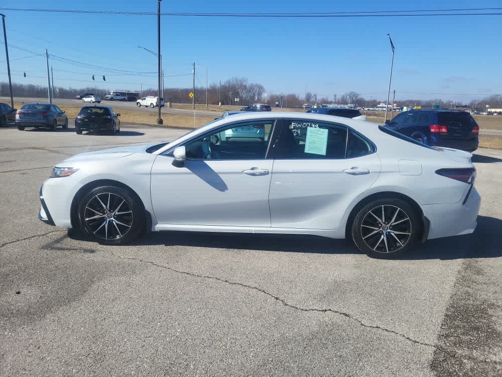 2024 Toyota Camry SE