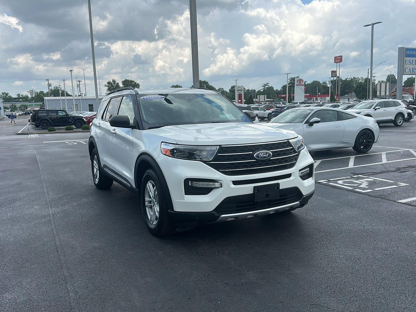 2023 Ford Explorer XLT