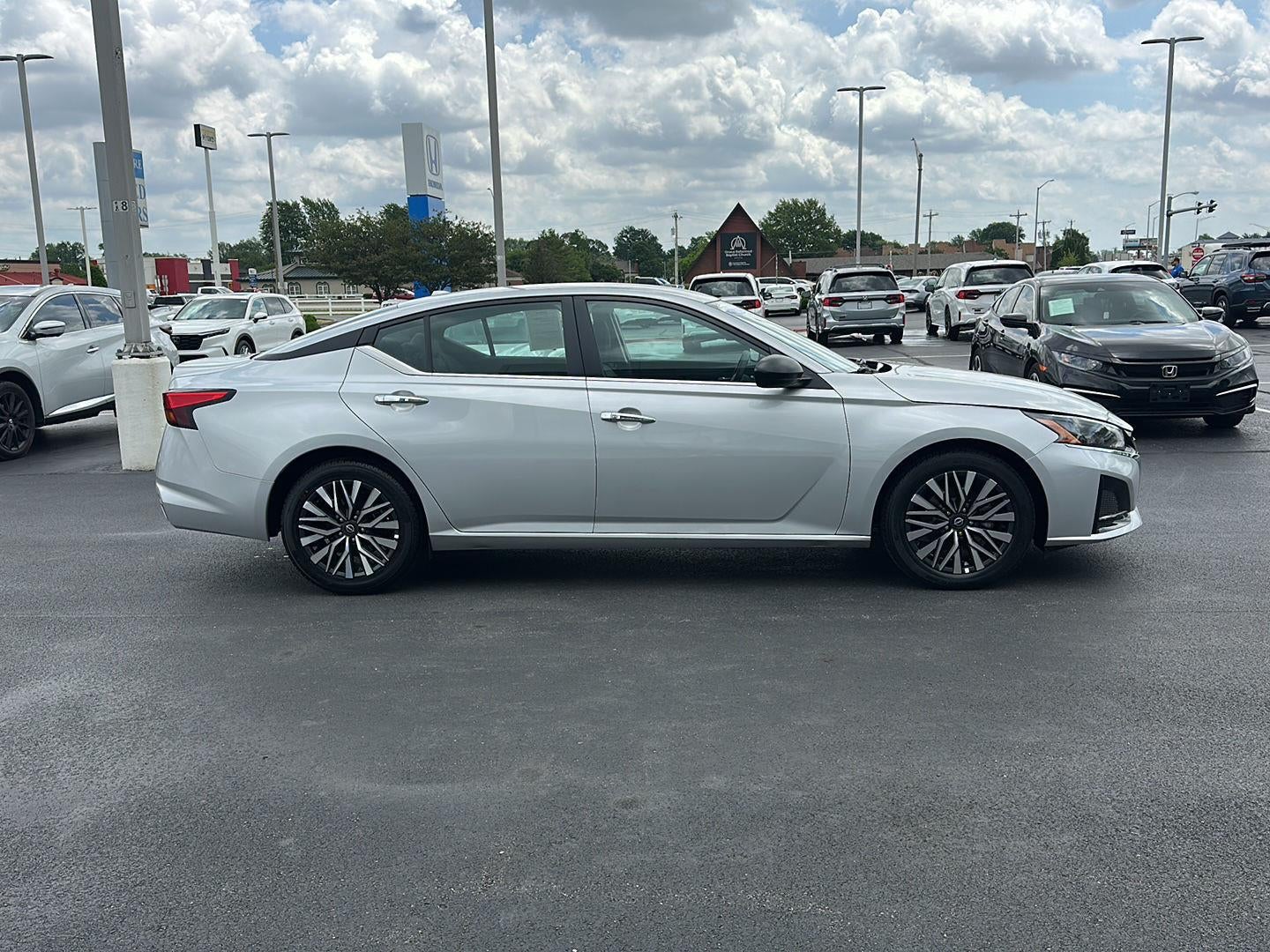 2025 Nissan Altima SV