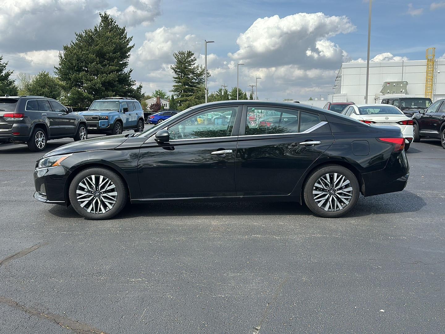 2025 Nissan Altima SV