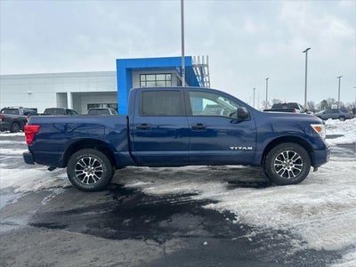 2023 Nissan Titan SV