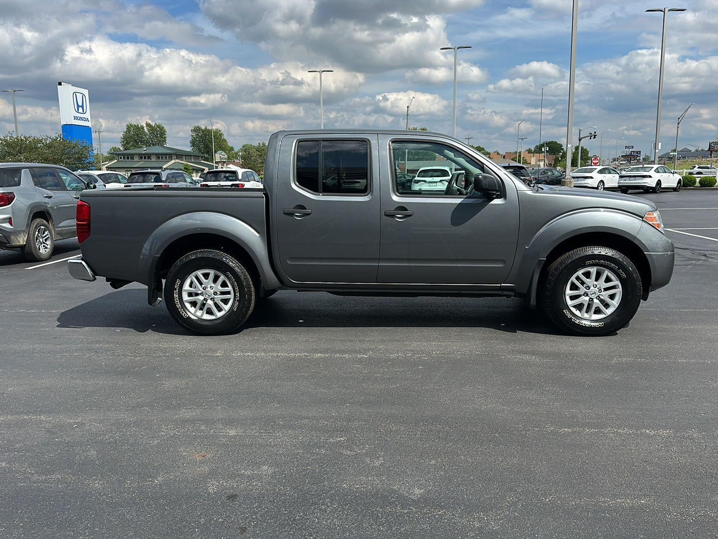 2018 Nissan Frontier SV V6