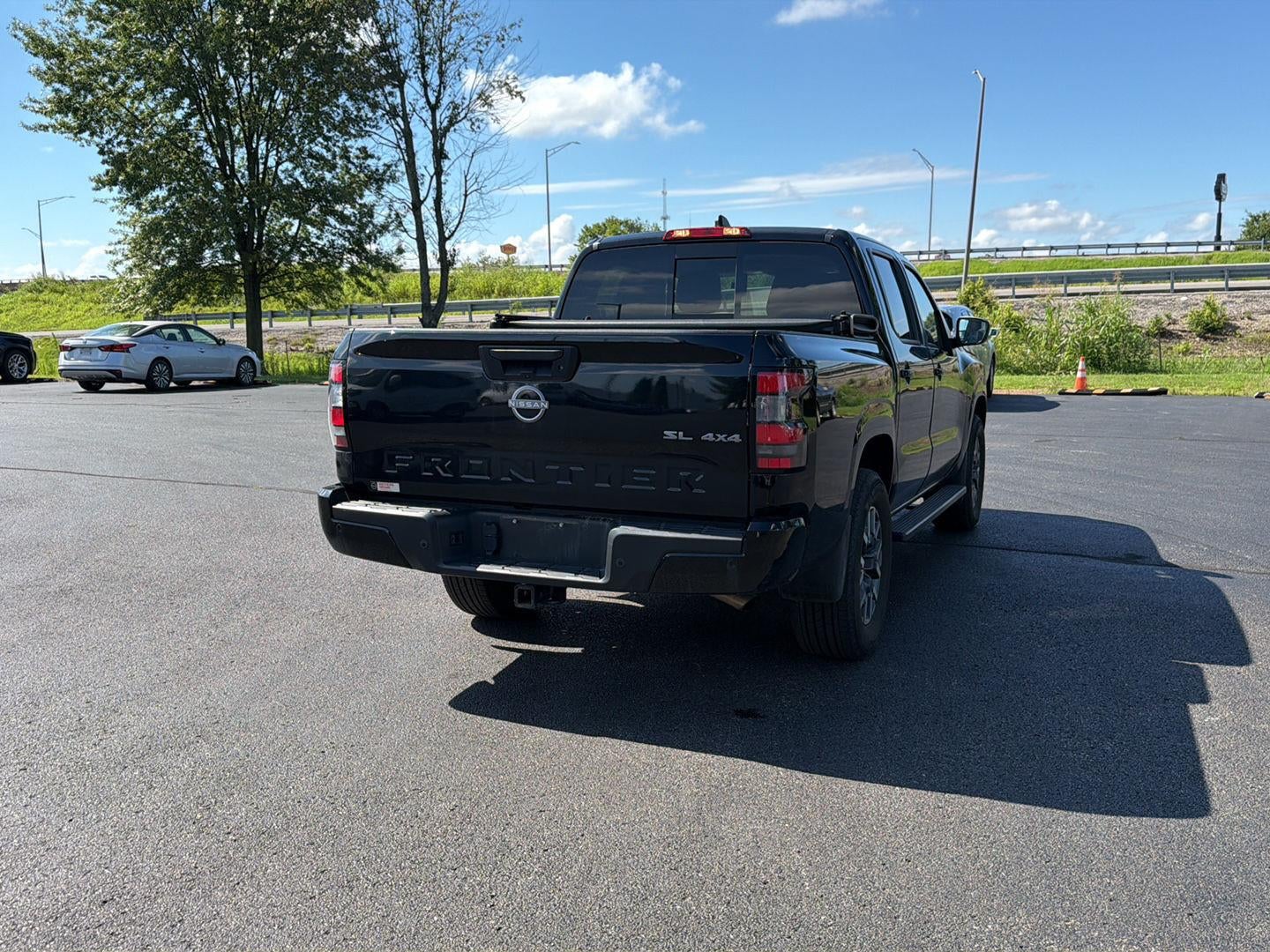 2024 Nissan Frontier SL