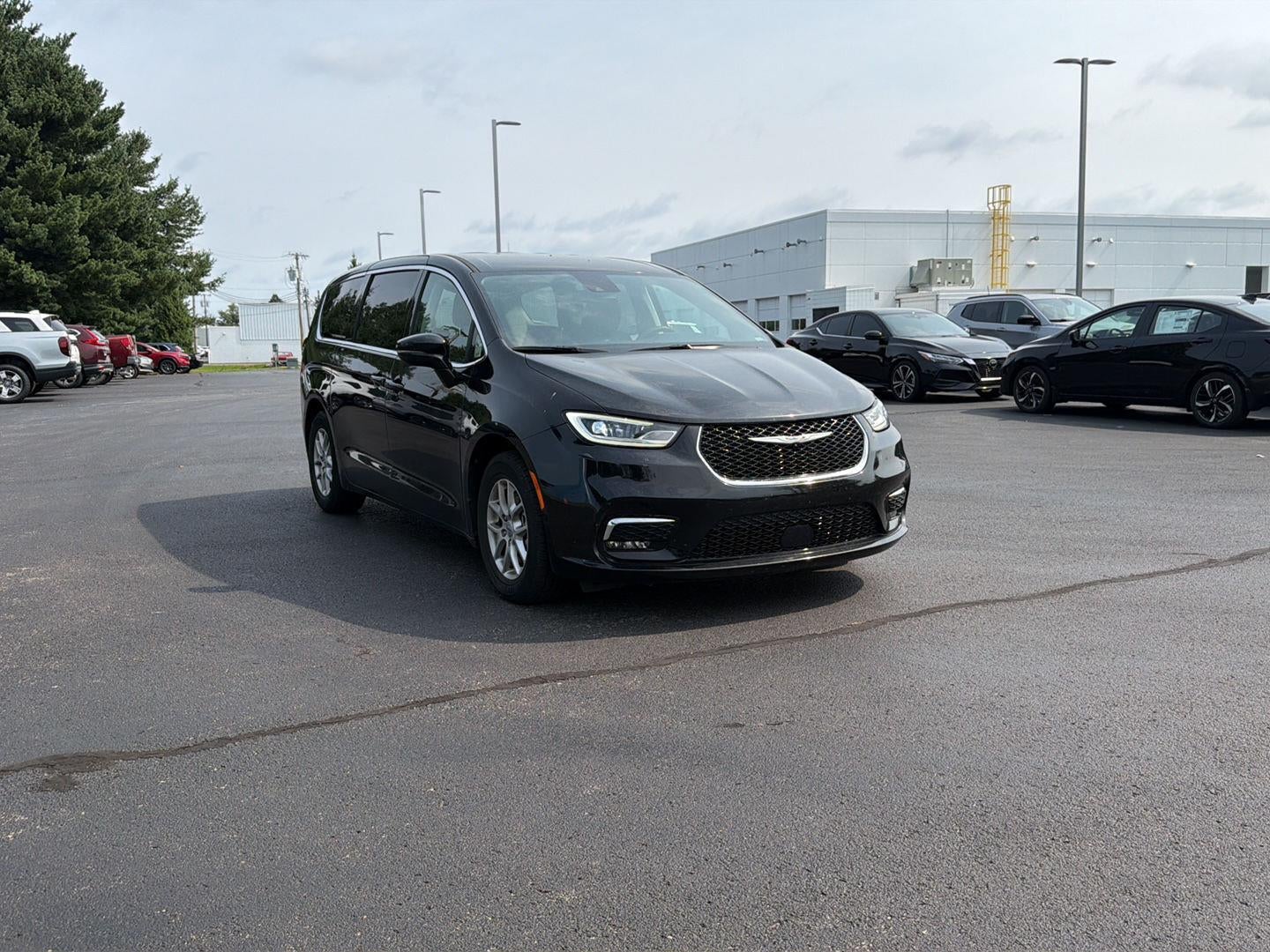 2024 Chrysler Pacifica Touring L