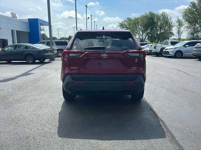 2020 Toyota RAV4 XLE